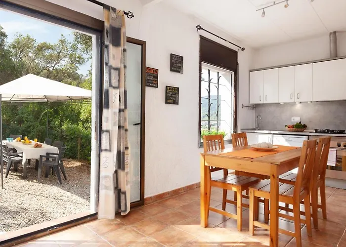 Lets Holidays Beautiful House In Tossa Nyaraló