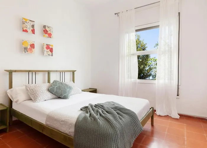 Lets Holidays Beautiful House In Tossa Nyaraló