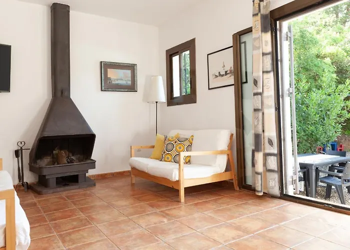Lets Holidays Beautiful House In Tossa Nyaraló