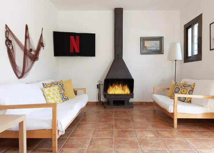 Lets Holidays Beautiful House In Tossa Nyaraló Tossa de Mar