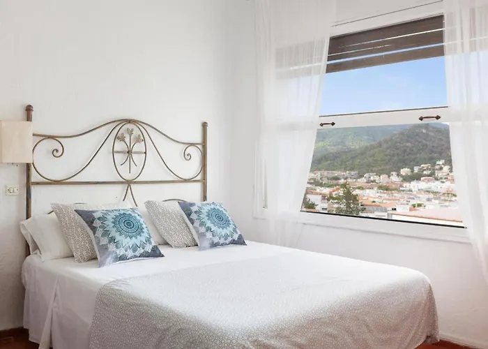 Lets Holidays Beautiful House In Tossa Nyaraló Tossa de Mar